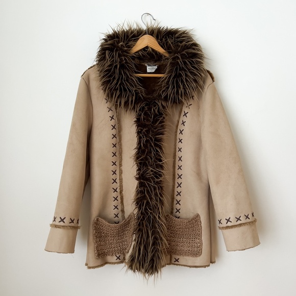 Cityscape Canada Jackets & Blazers - Women's Tan Faux Fur Trim Coat